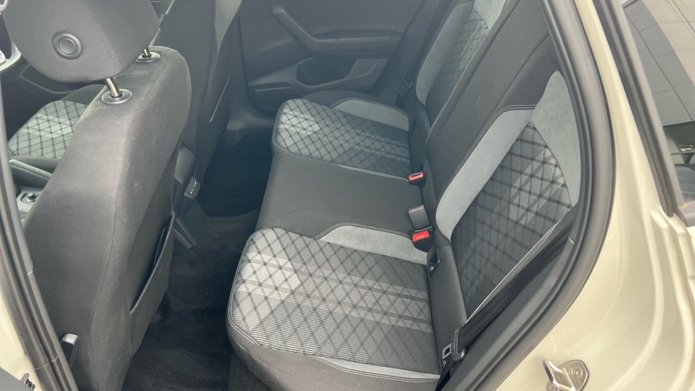 Used Volkswagen Polo 2024 for sale - 76124423: Photo 14