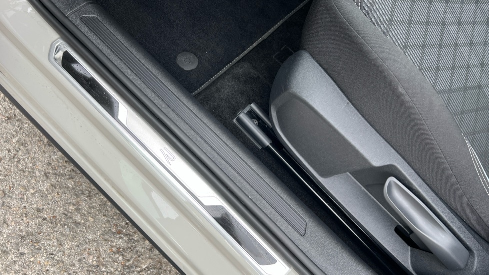 Used Volkswagen Polo 2024 for sale - 76124423: Photo 37