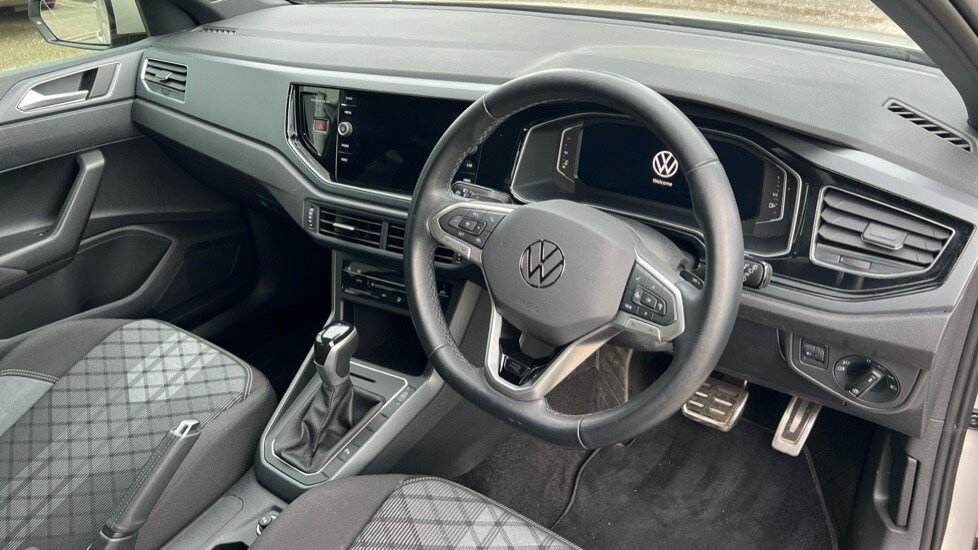 Used Volkswagen Polo 2024 for sale - 76124423: Photo 9