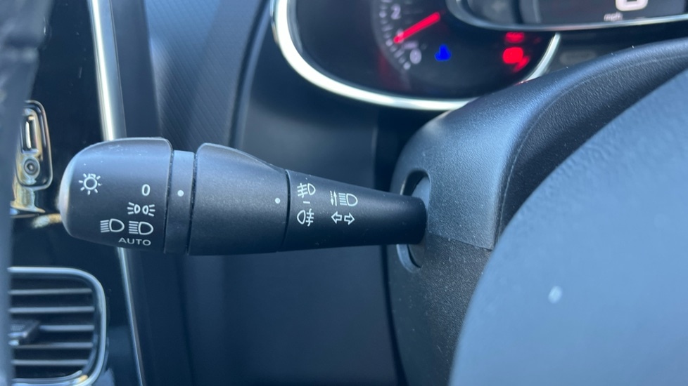 Used Renault Clio 2017 for sale - 77053385: Photo 25