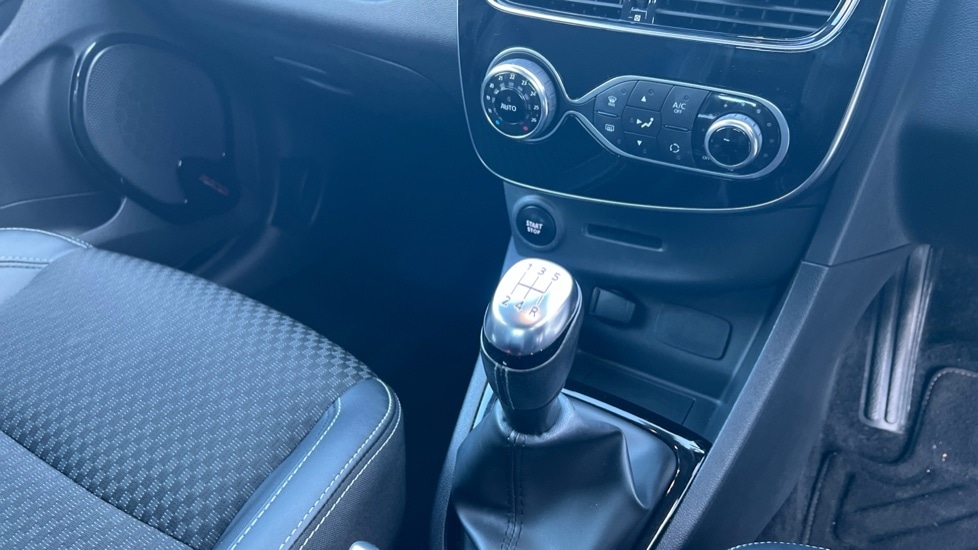 Used Renault Clio 2017 for sale - 77053385: Photo 29