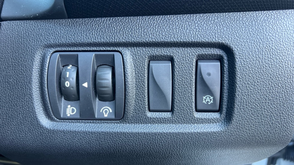 Used Renault Clio 2017 for sale - 77053385: Photo 33