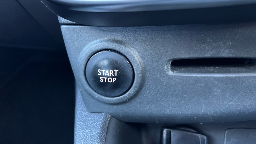 Used Renault Clio 2017 for sale - 77053385: Photo 37