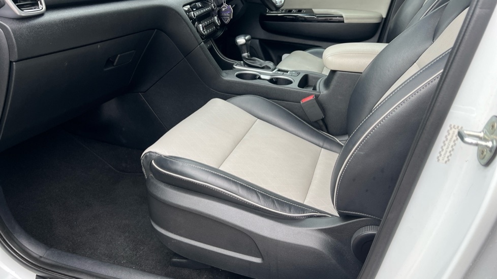 Used Kia Sportage 2021 for sale - 76731513: Photo 32