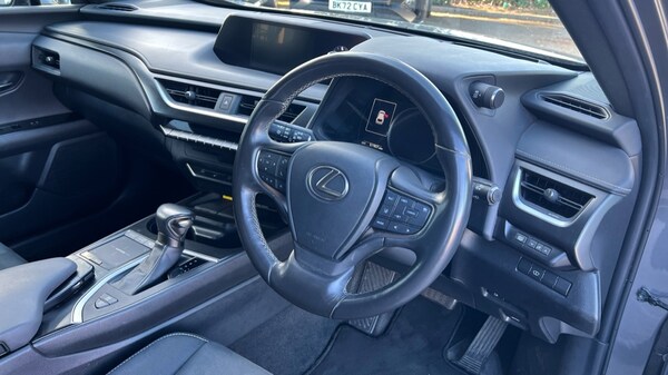 Used Lexus UX 2019 for sale - 76161237: Photo 9
