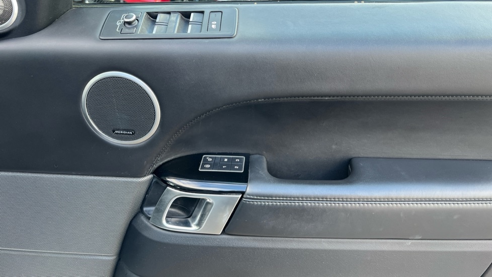 Used Land Rover Range Rover Sport 2015 for sale - 76928054: Photo 30