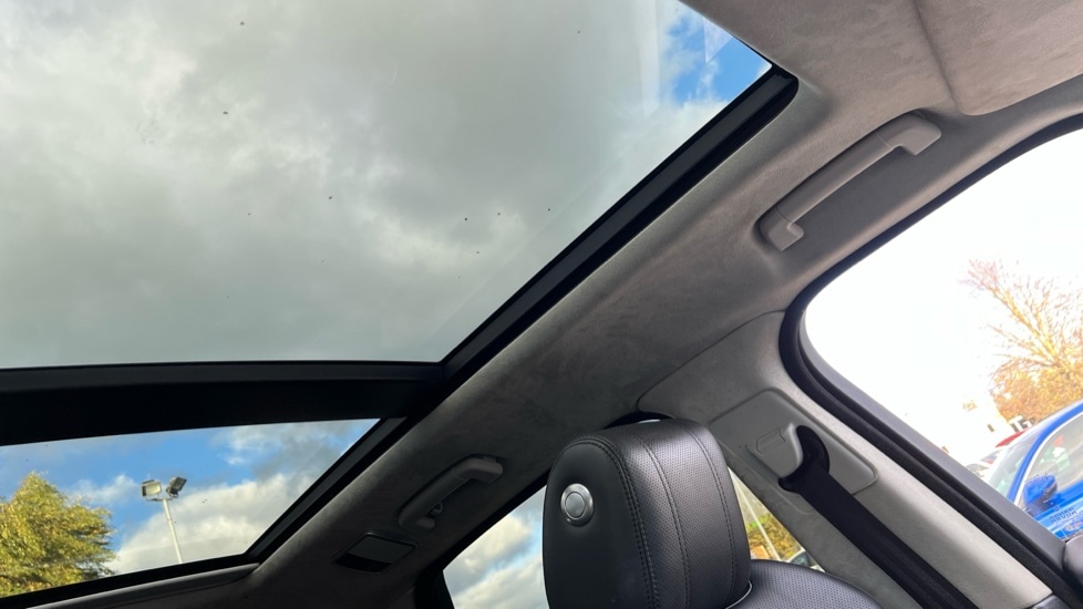 Used Land Rover Range Rover Sport 2015 for sale - 76928054: Photo 31