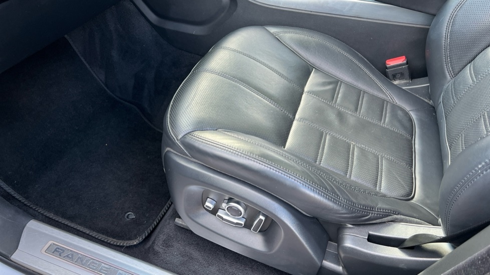 Used Land Rover Range Rover Sport 2015 for sale - 76928054: Photo 32