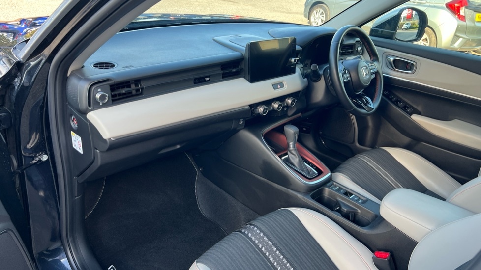 Used Honda HR-V 2023 for sale - 76445099: Photo 2