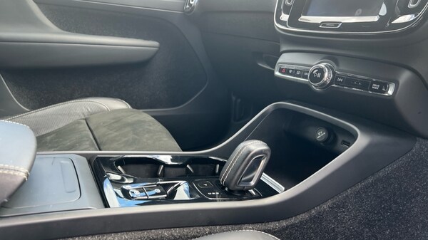 Used Volvo XC40 2019 for sale - 76161356: Photo 28