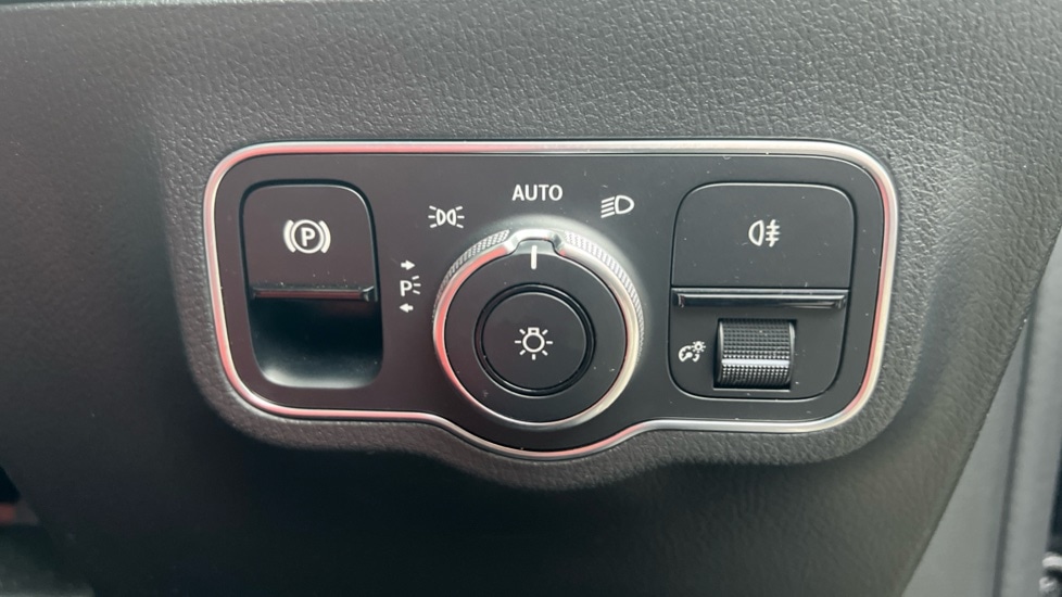 Used Mercedes-Benz GLA 2021 for sale - 75922031: Photo 33