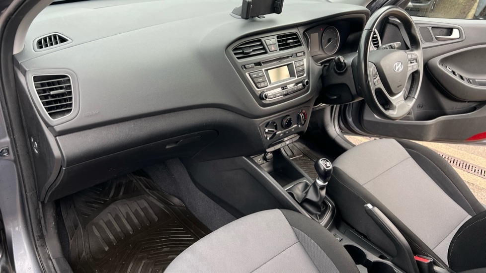 Used Hyundai i20 2018 for sale - 76501484: Photo 10