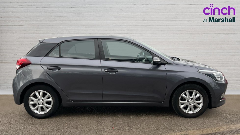 Used Hyundai i20 2018 for sale - 76501484: Photo 2