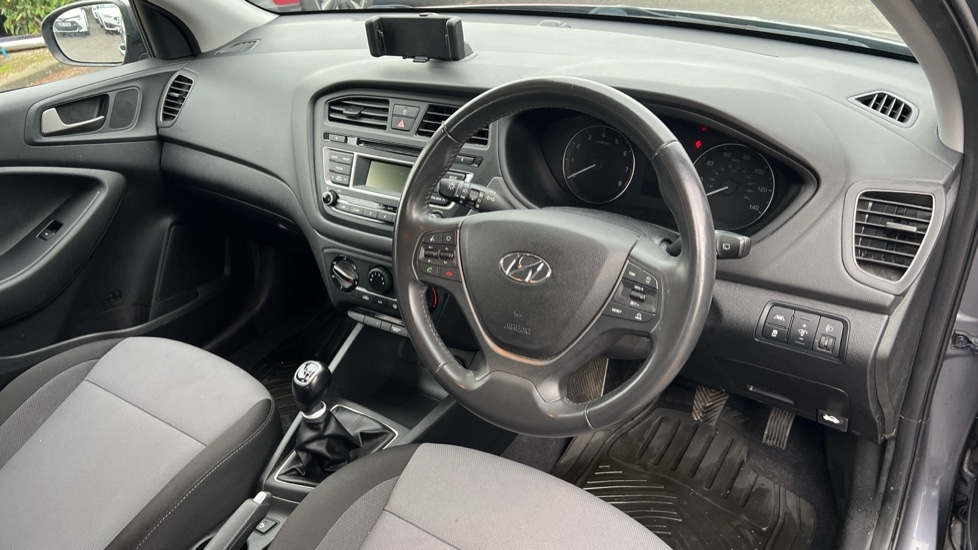 Used Hyundai i20 2018 for sale - 76501484: Photo 9
