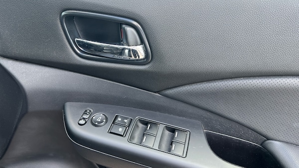 Used Honda CR-V 2017 for sale - 76168649: Photo 30