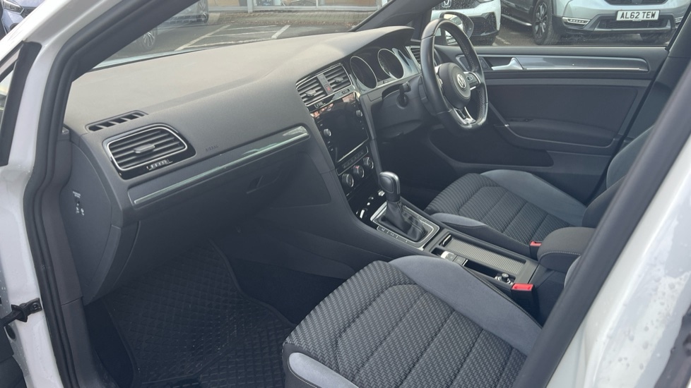 Used Volkswagen Golf 2020 for sale - 76731438: Photo 10