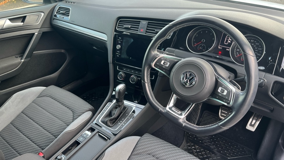 Used Volkswagen Golf 2020 for sale - 76731438: Photo 9