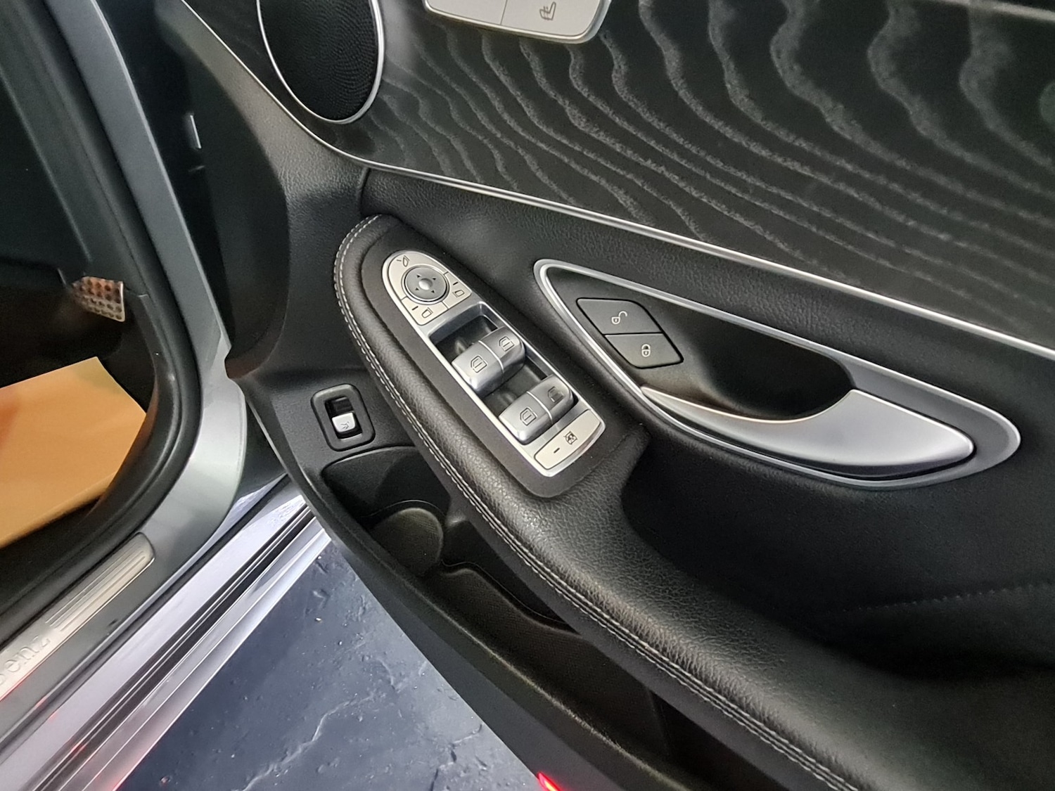 Used Mercedes-Benz C Class 2017 for sale - 76387299: Photo 11