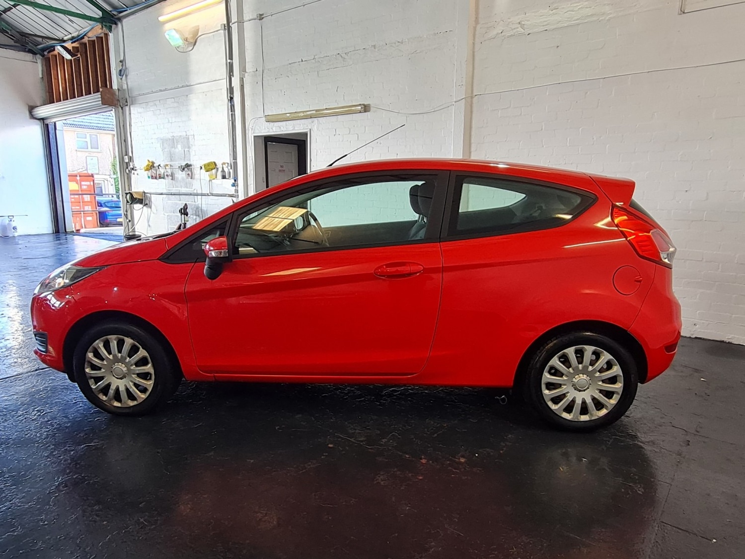 Used Ford Fiesta 2014 for sale - 77129666: Photo 5