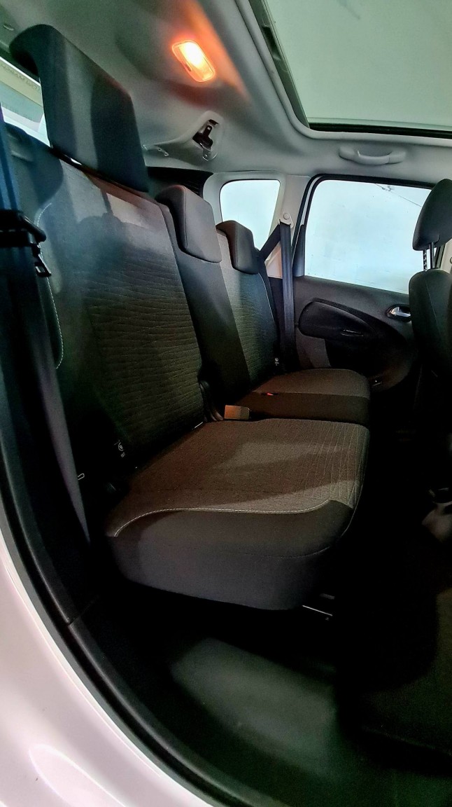 Used Citroen C3 Picasso 2017 for sale - 76692803: Photo 18