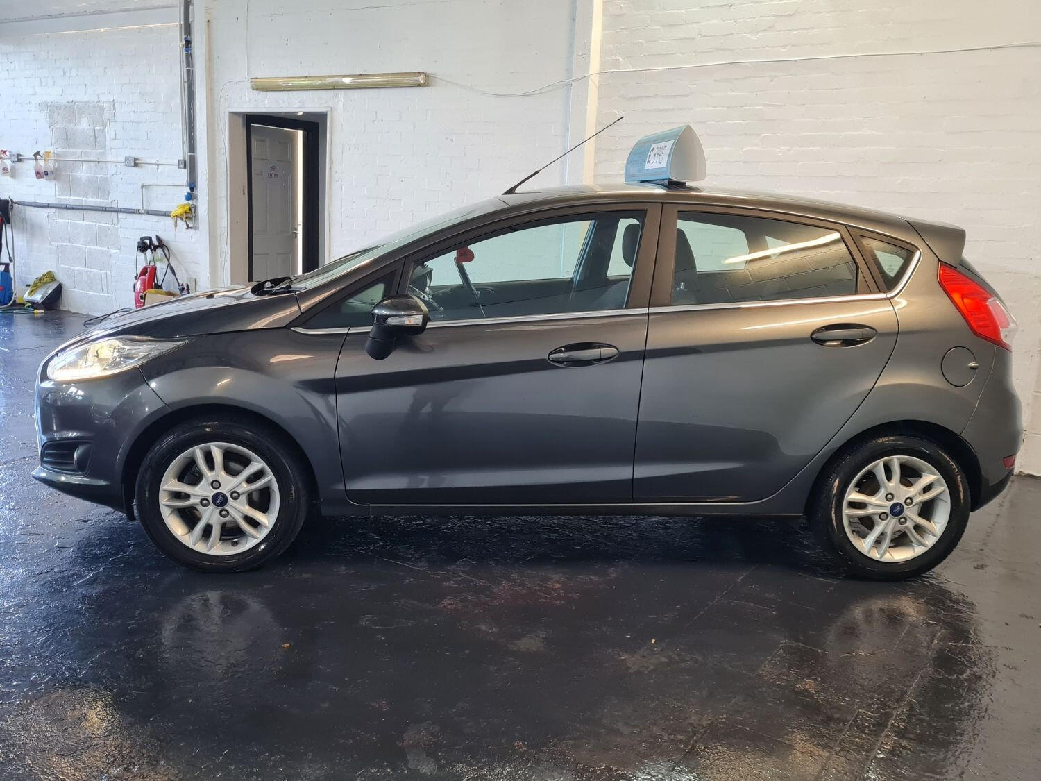 Used Ford Fiesta 2017 for sale - 76347259: Photo 4
