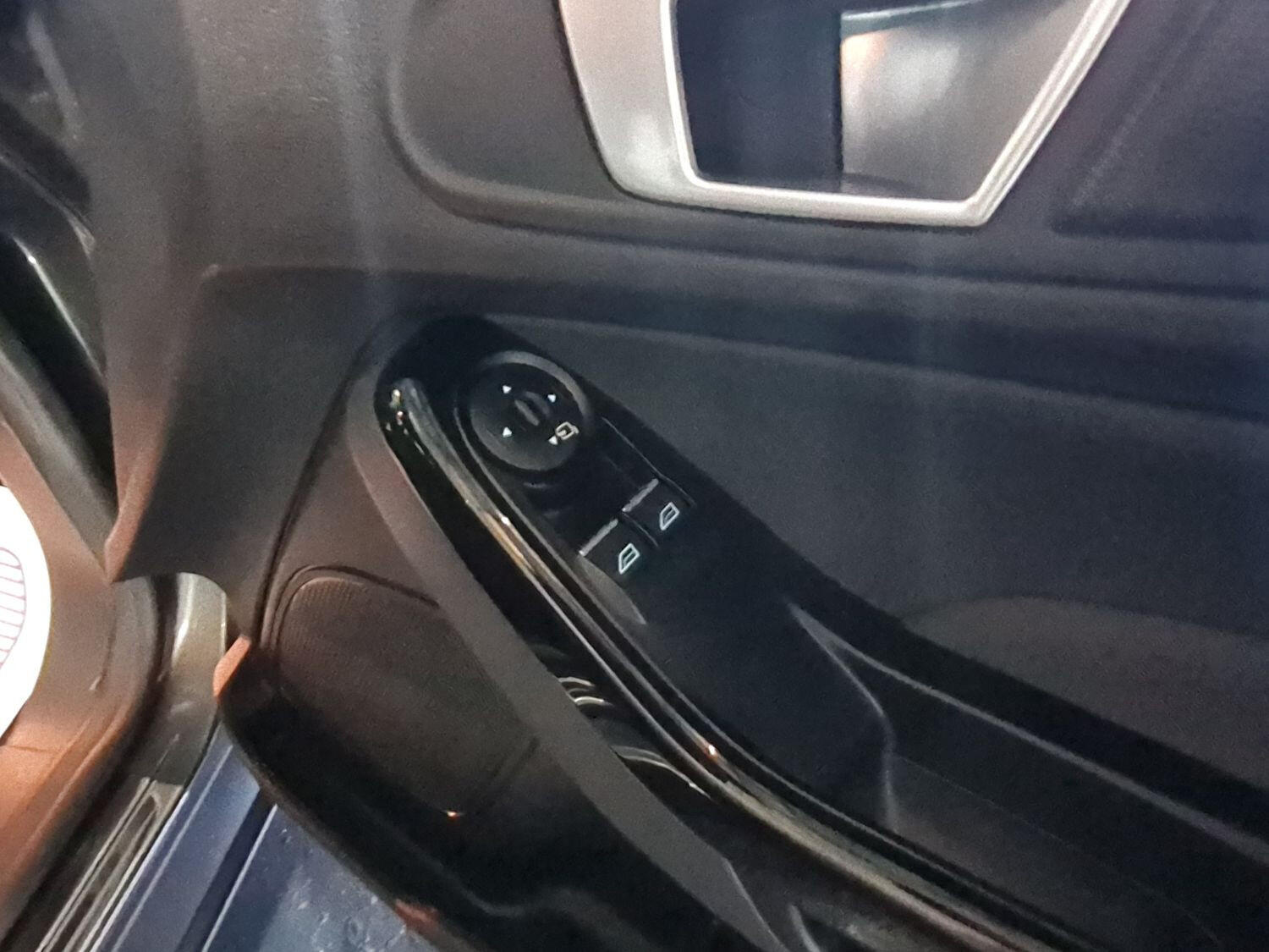 Used Ford Fiesta 2017 for sale - 76347259: Photo 9