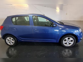Used Dacia Sandero 2015 for sale - 75736033: Photo