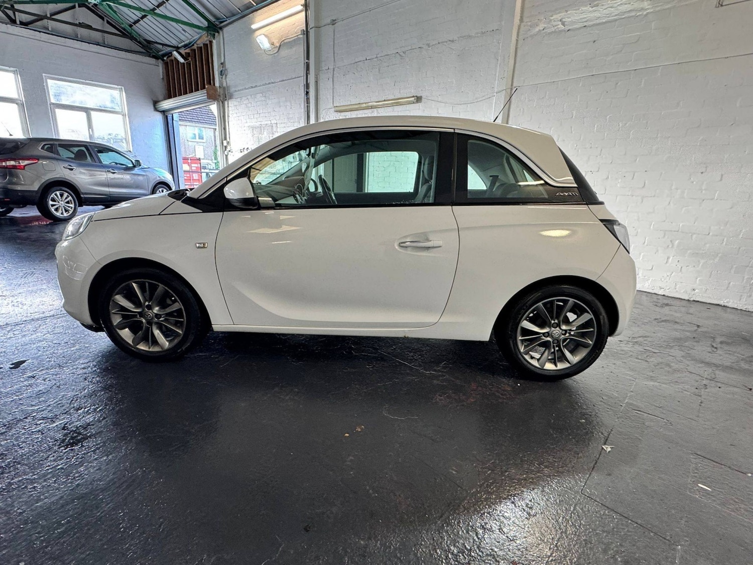 Used Vauxhall ADAM 2015 for sale - 77008146: Photo 4