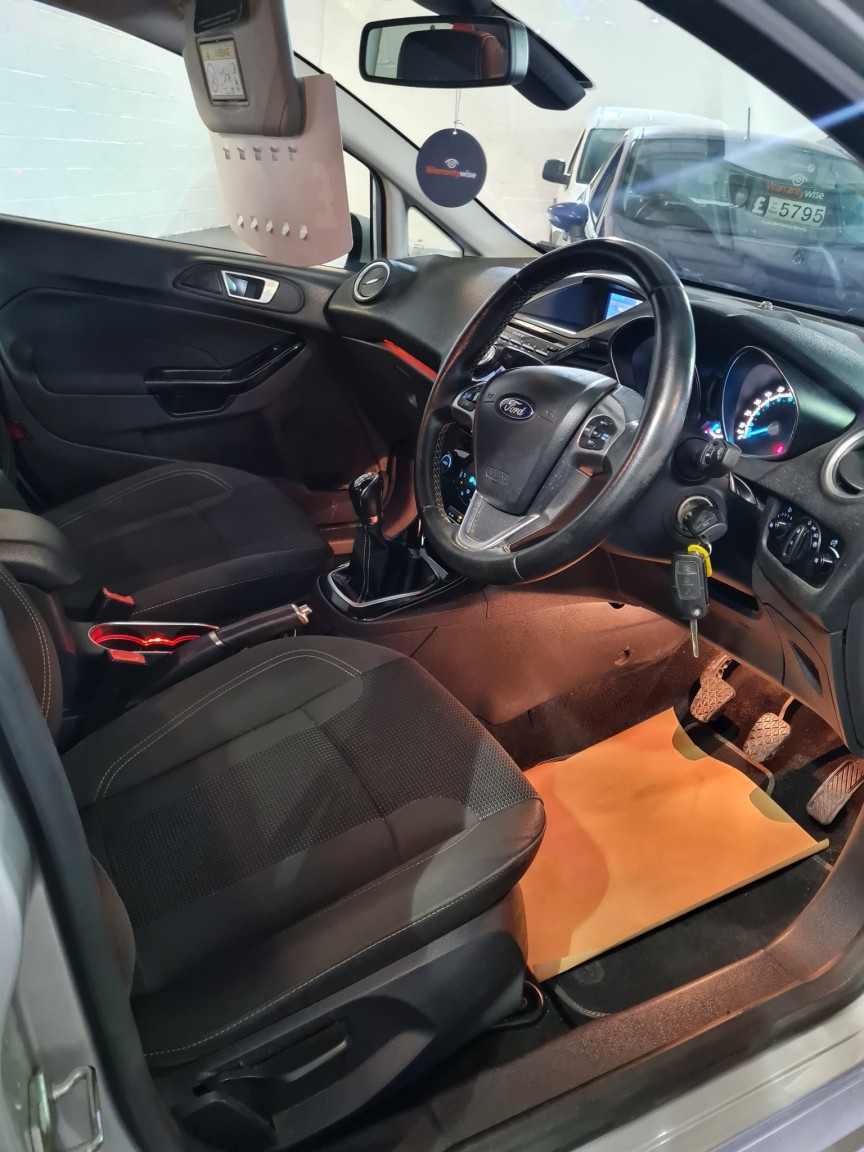 Used Ford Fiesta 2015 for sale - 76547896: Photo 12