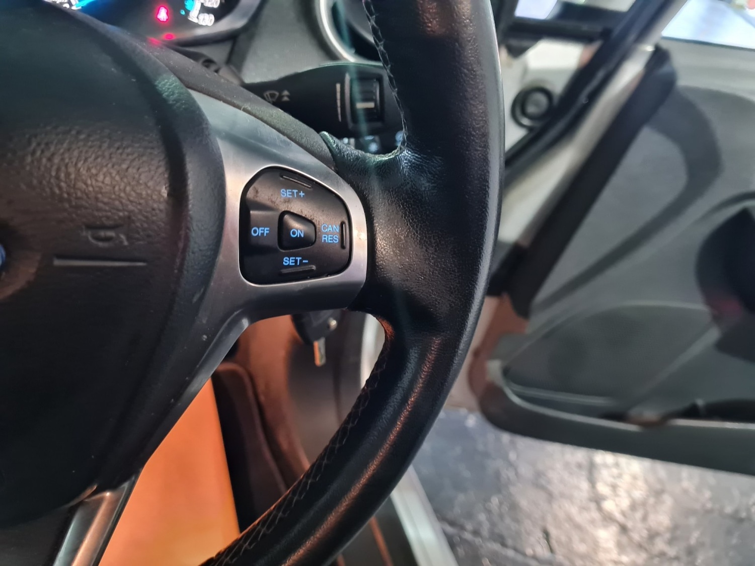 Used Ford Fiesta 2015 for sale - 76547896: Photo 13