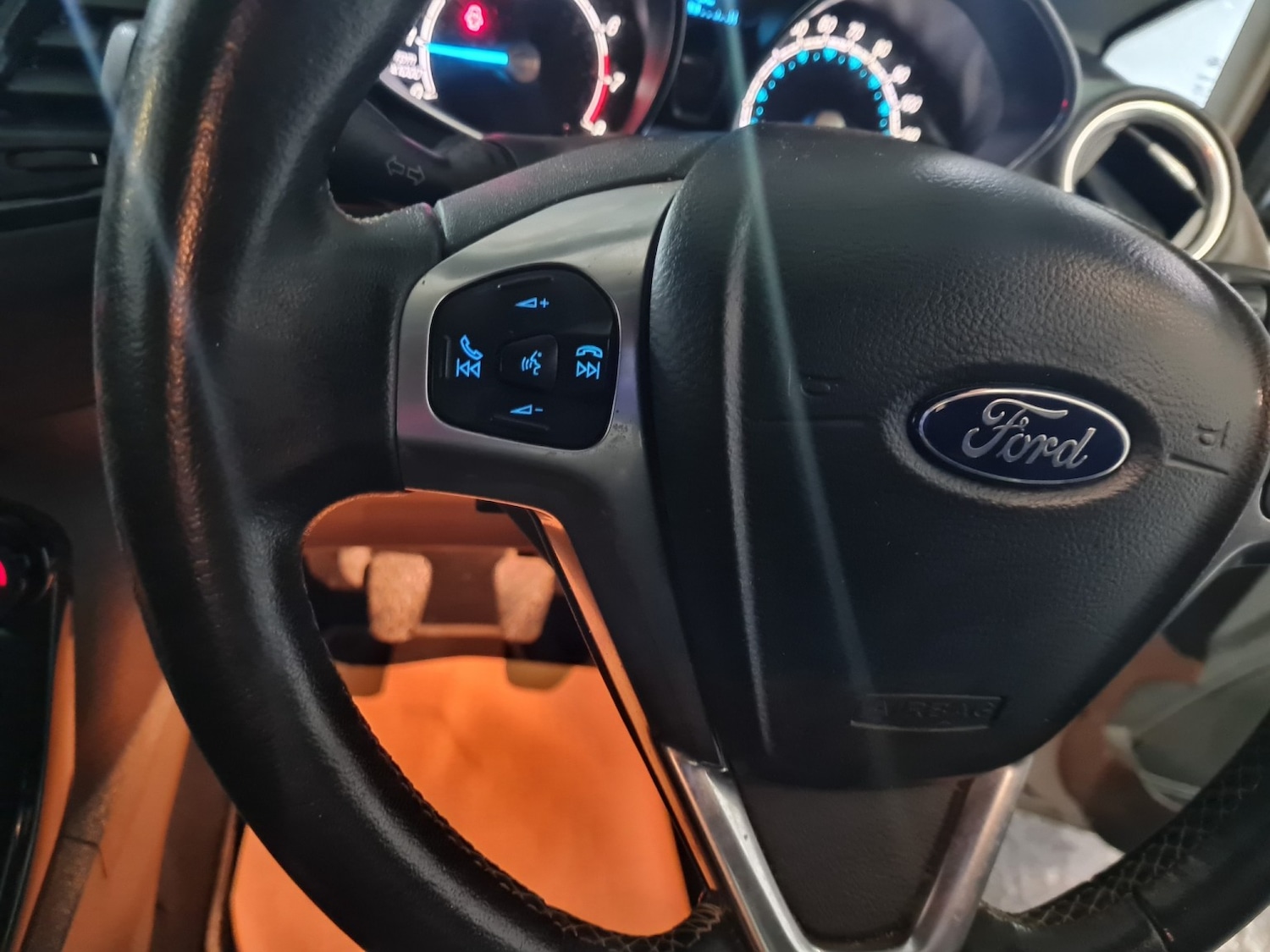 Used Ford Fiesta 2015 for sale - 76547896: Photo 14