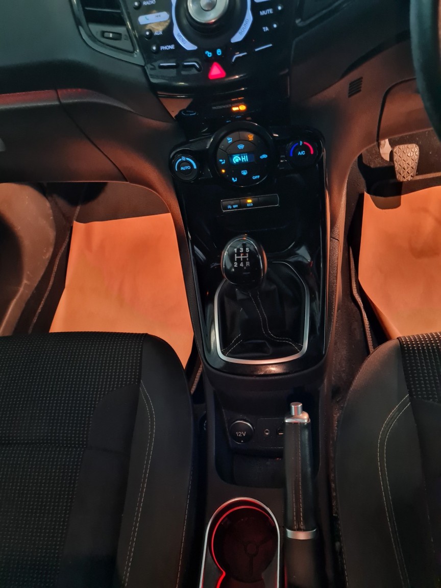 Used Ford Fiesta 2015 for sale - 76547896: Photo 16