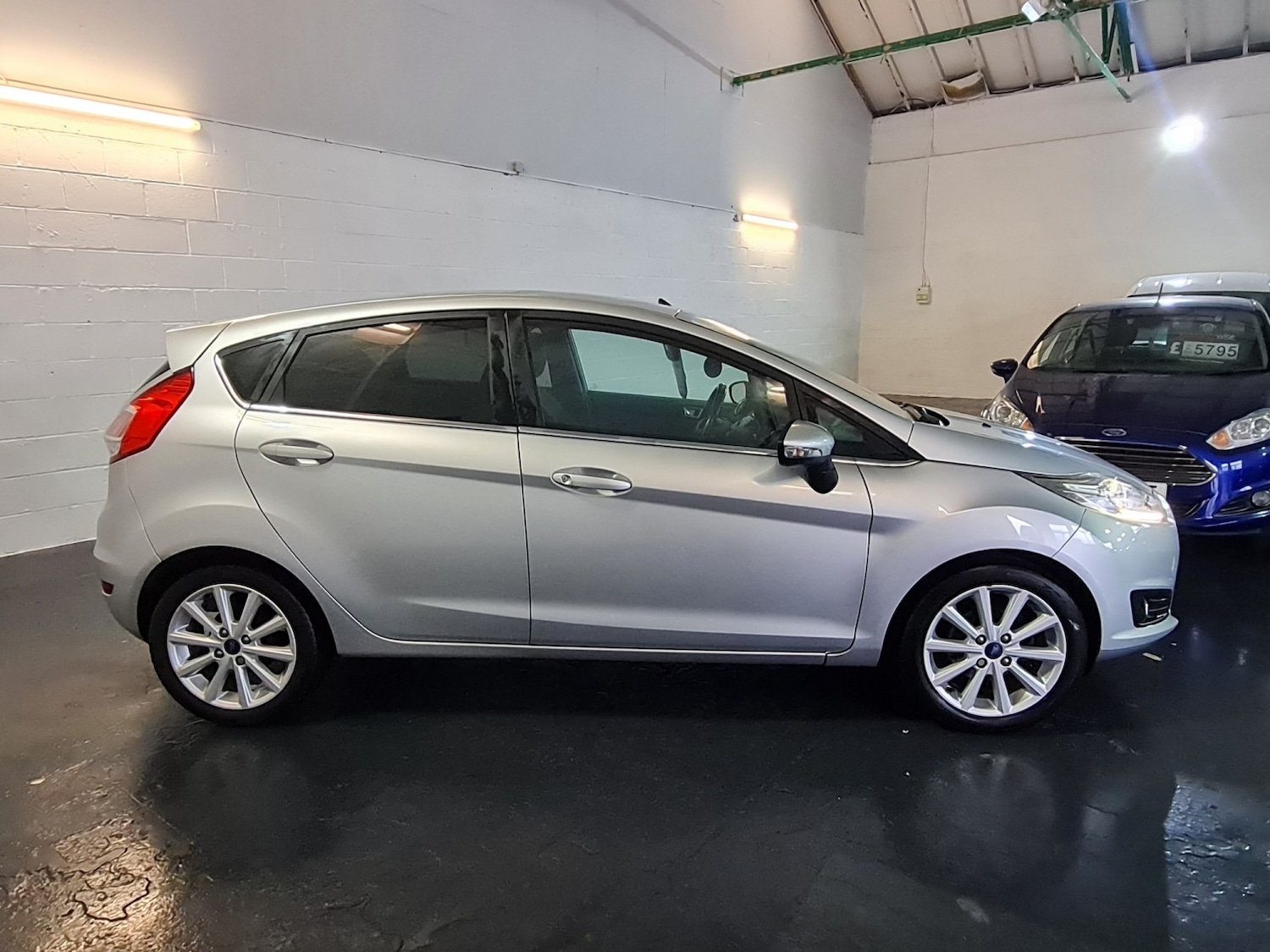 Used Ford Fiesta 2015 for sale - 76547896: Photo 8