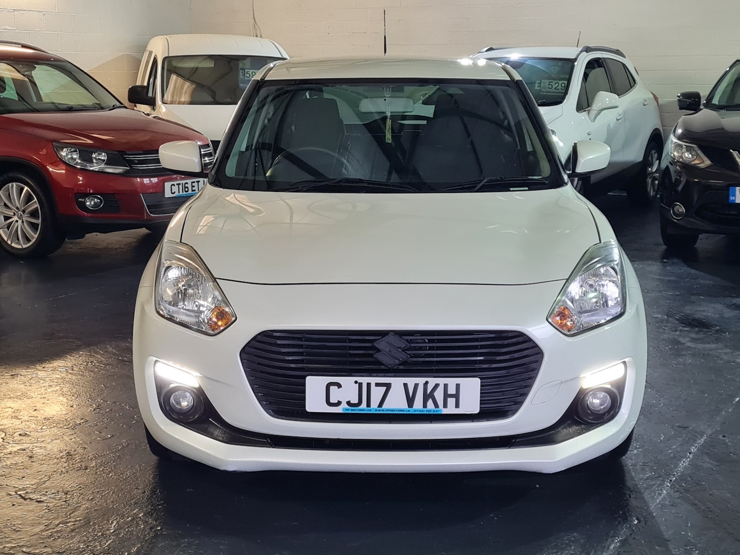Used Suzuki Swift 2017 for sale - 77453073: Photo 2
