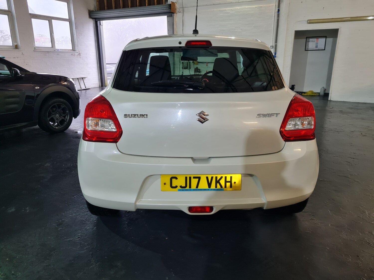 Used Suzuki Swift 2017 for sale - 77453073: Photo 6