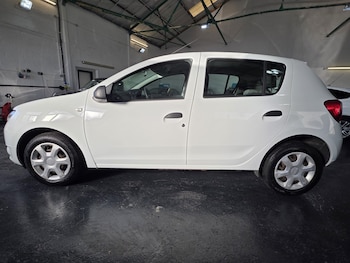 Used Dacia Sandero 2016 for sale - 77891617: Photo