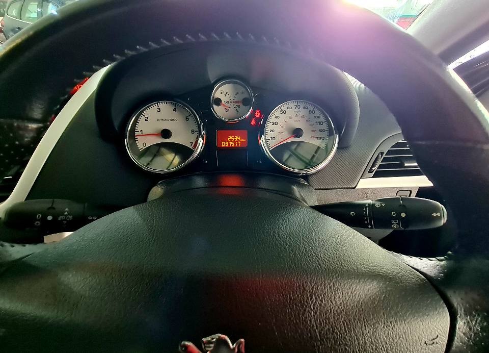 Used Peugeot 207 2012 for sale - 76618708: Photo 10