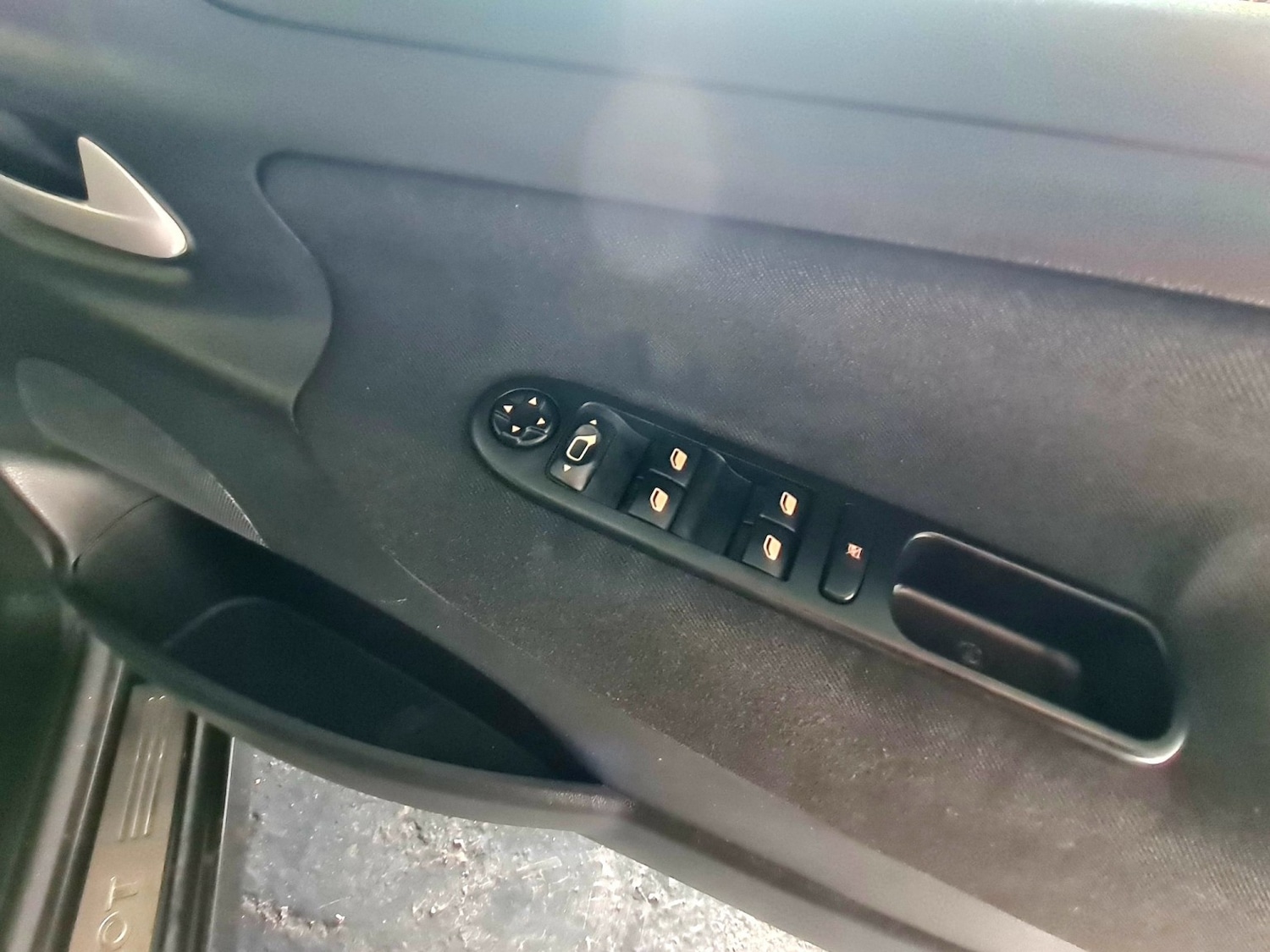 Used Peugeot 207 2012 for sale - 76618708: Photo 9