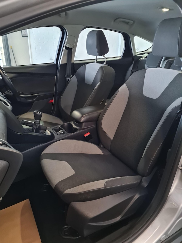 Used Ford Focus 2011 for sale - 76211846: Photo 18