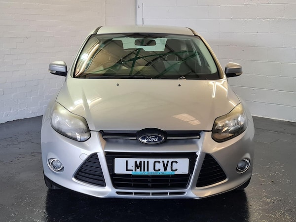 Used Ford Focus 2011 for sale - 76211846: Photo 2
