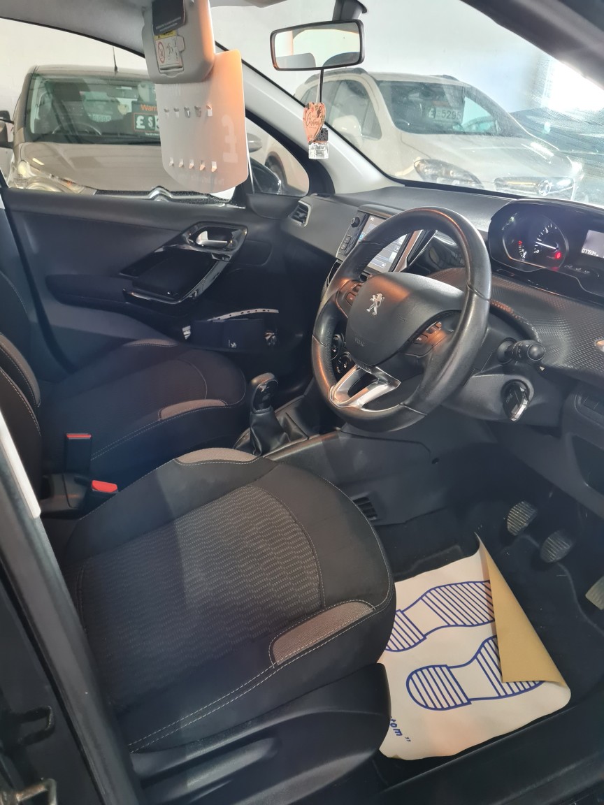 Used Peugeot 208 2016 for sale - 77228213: Photo 13