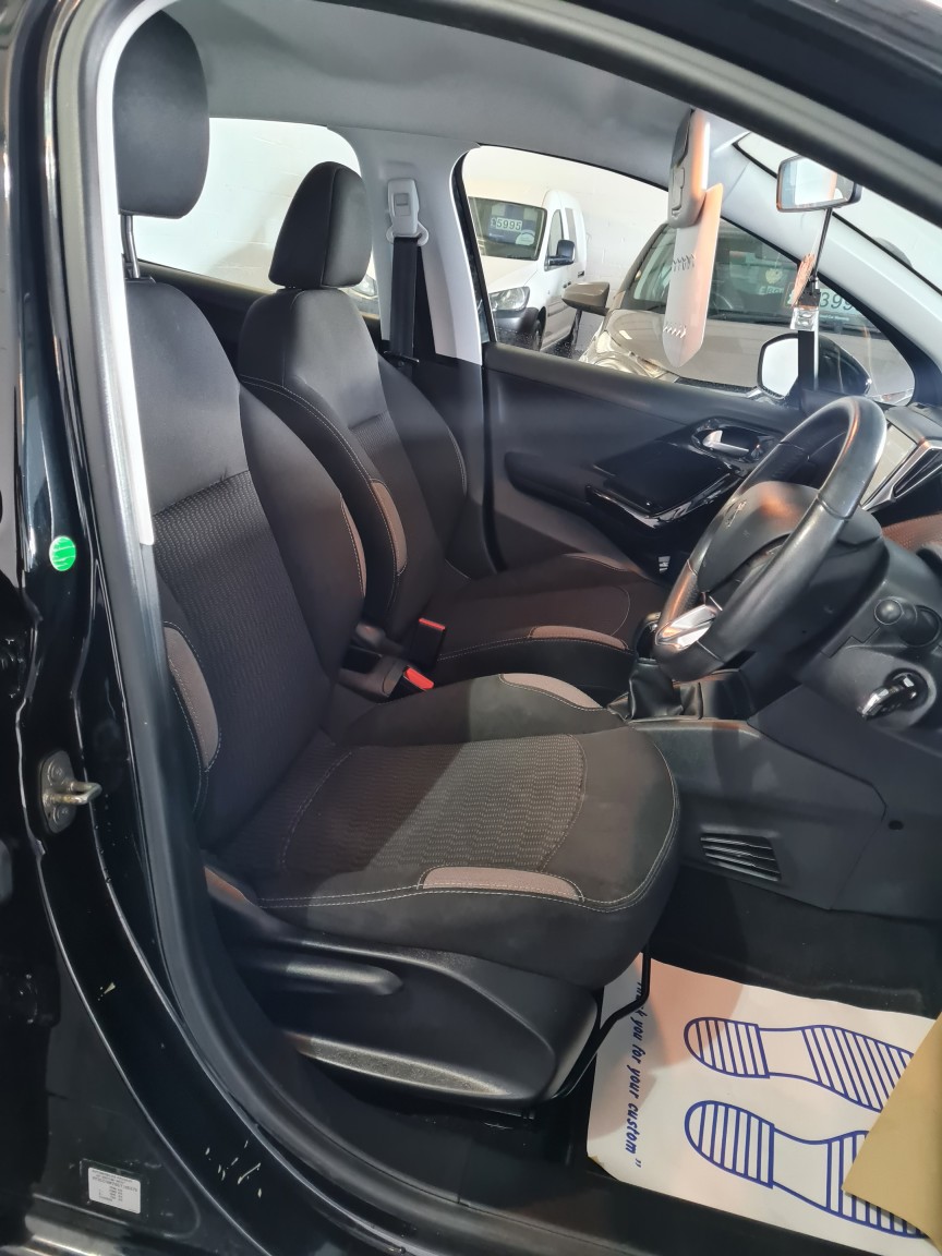 Used Peugeot 208 2016 for sale - 77228213: Photo 16