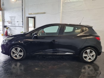 Used Renault Clio 2015 for sale - 76134037: Photo