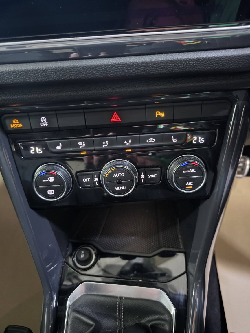 Used Volkswagen T-Roc 2019 for sale - 77973732: Photo 19