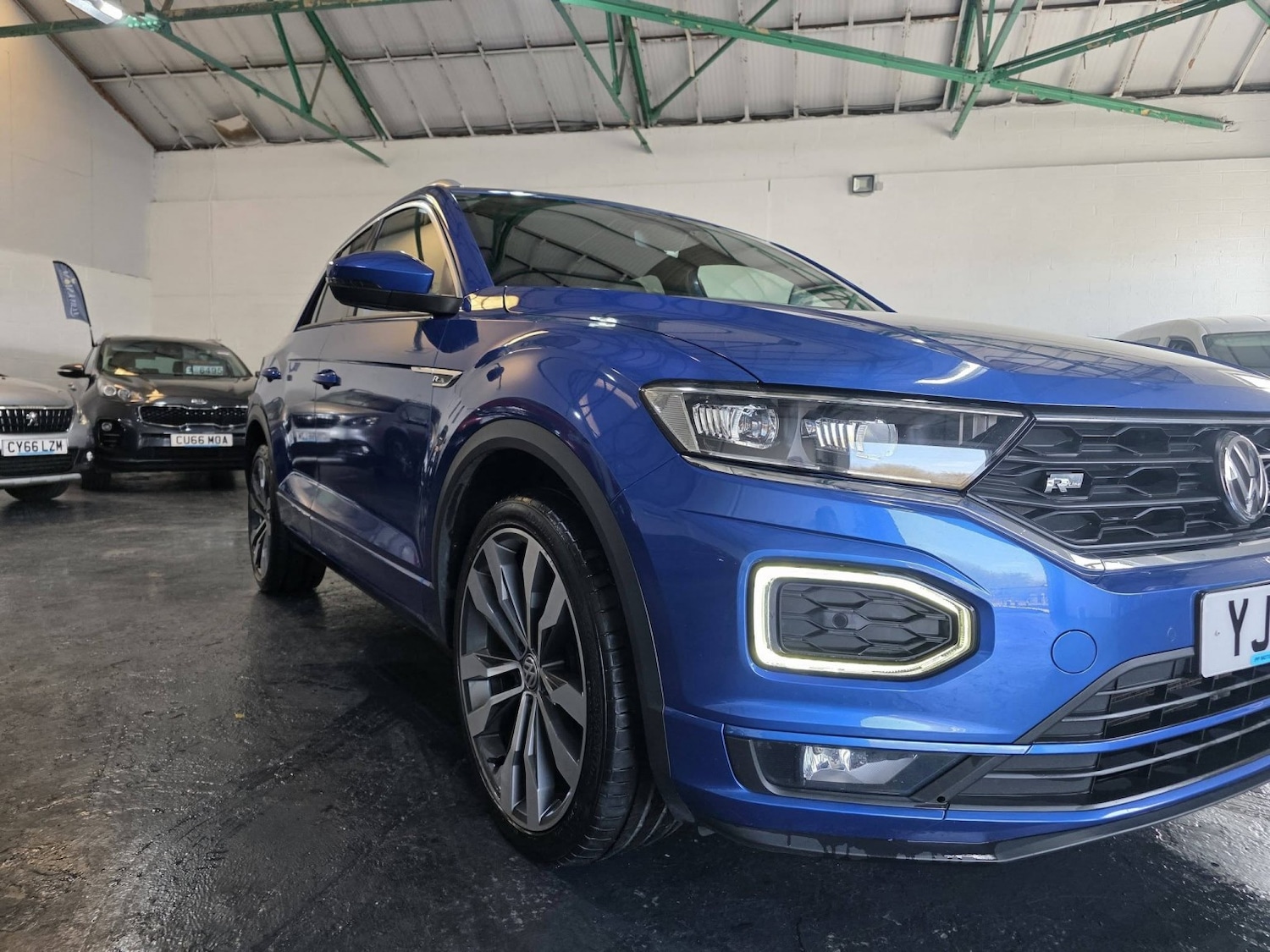 Used Volkswagen T-Roc 2019 for sale - 77973732: Photo 4