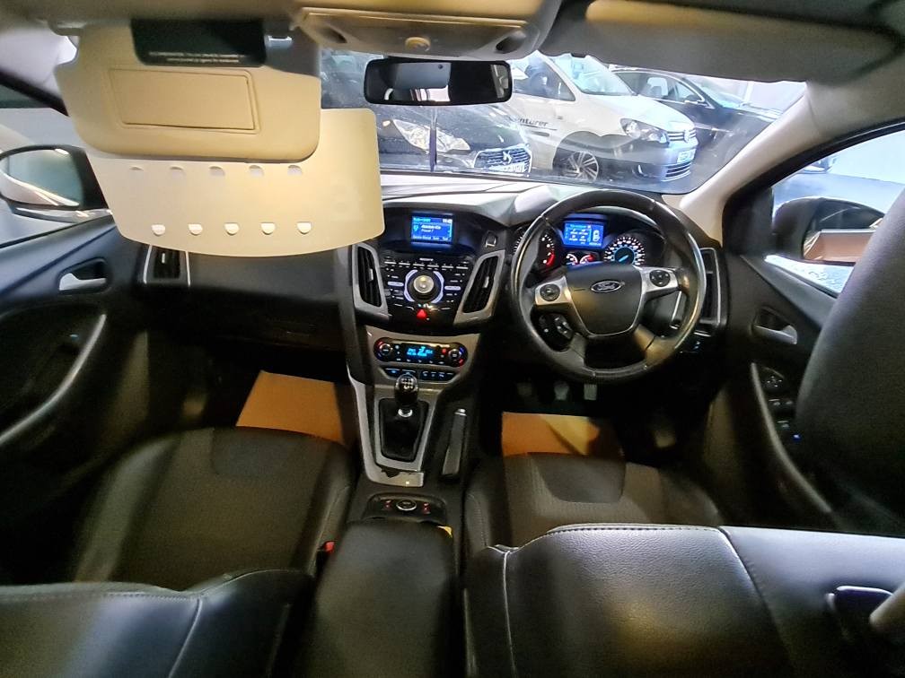 Used Ford Focus 2013 for sale - 76521148: Photo 11