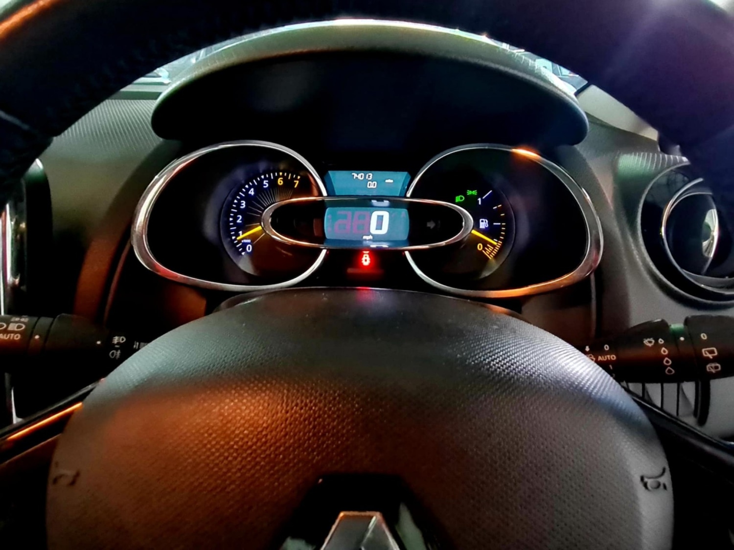 Used Renault Clio 2014 for sale - 76527373: Photo 10