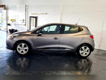 Used Renault Clio 2014 for sale - 76527373: Photo