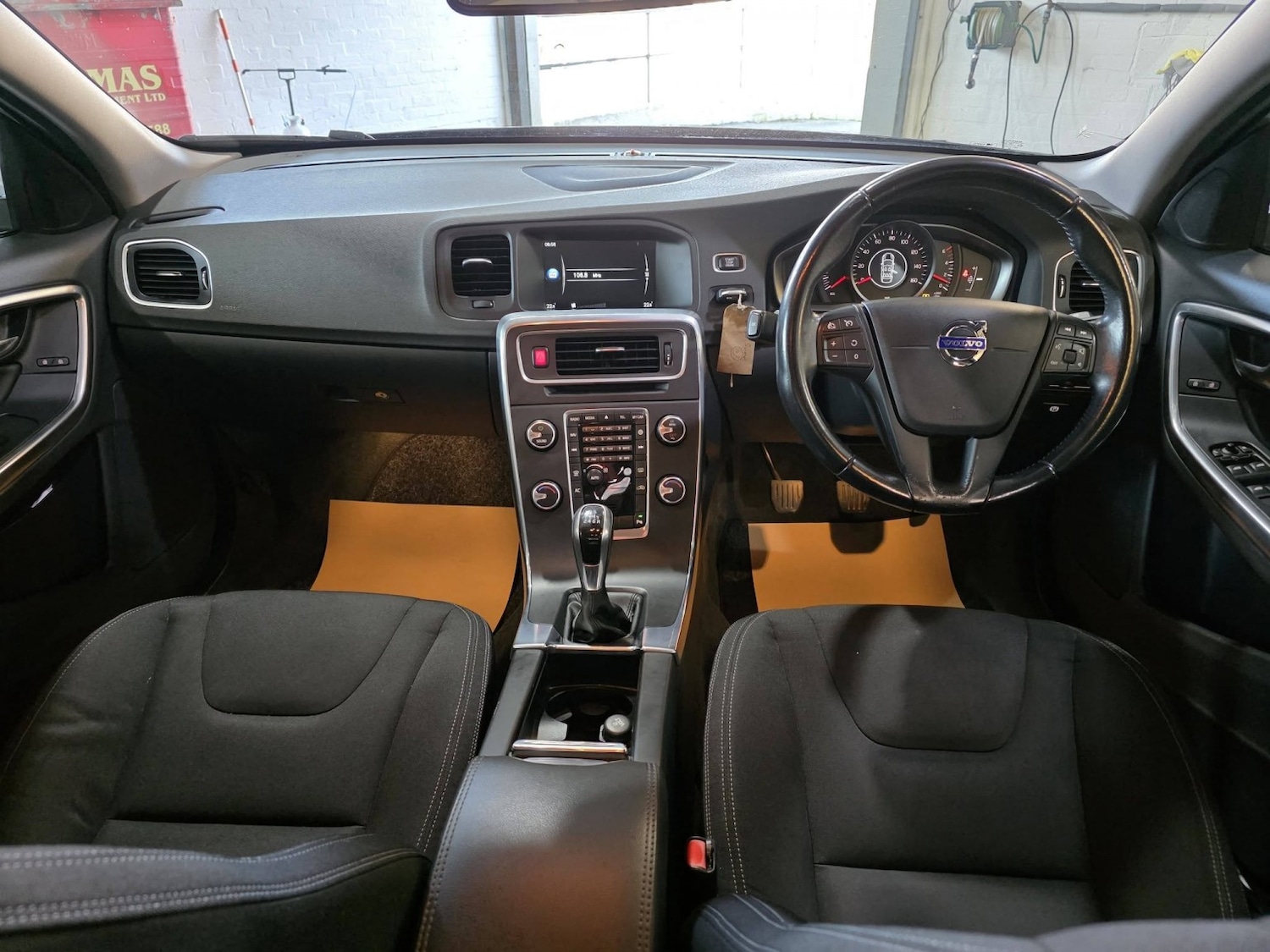 Used Volvo S60 2015 for sale - 77945769: Photo 11