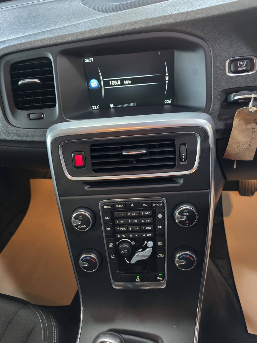 Used Volvo S60 2015 for sale - 77945769: Photo 16